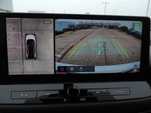 Used 2025 Nissan Rogue SL image 30