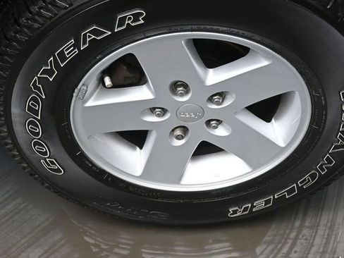 Used 2017 Jeep Wrangler Unlimited Sport w/ Quick Order Package 24S image 28