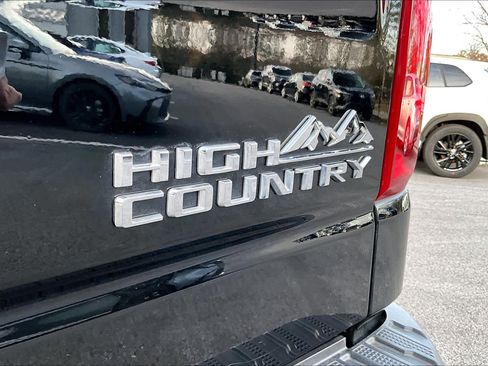 Used 2019 Chevrolet Silverado 1500 High Country w/ High Country Premium Package image 17