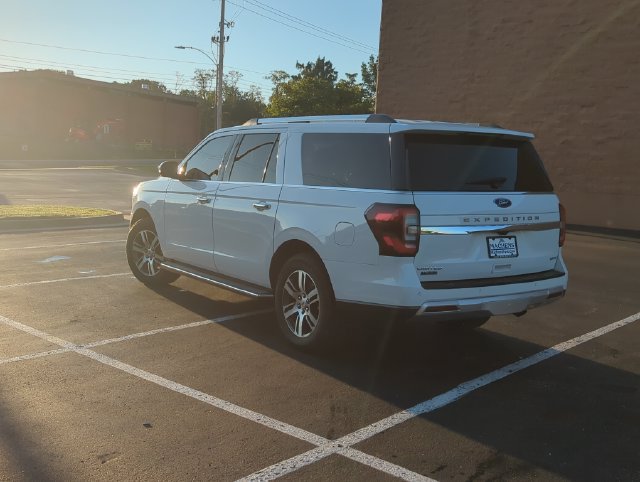 Used 2023 Ford Expedition Max Limited AWD/4WD image 3
