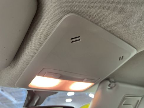 Used 2020 Chevrolet Sonic LT image 33