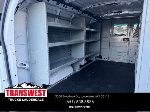 Used 2017 Chevrolet Express 3500 image 16