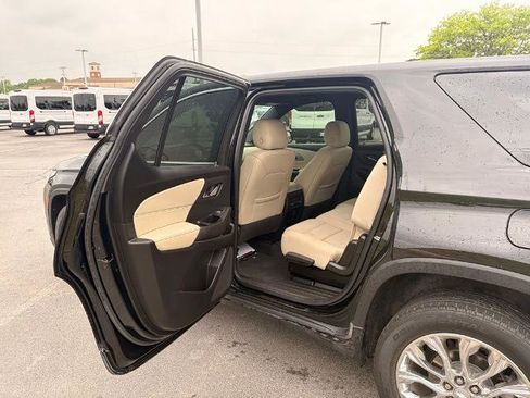 Used 2023 Chevrolet Traverse LS w/ Safety Package FWD image 27
