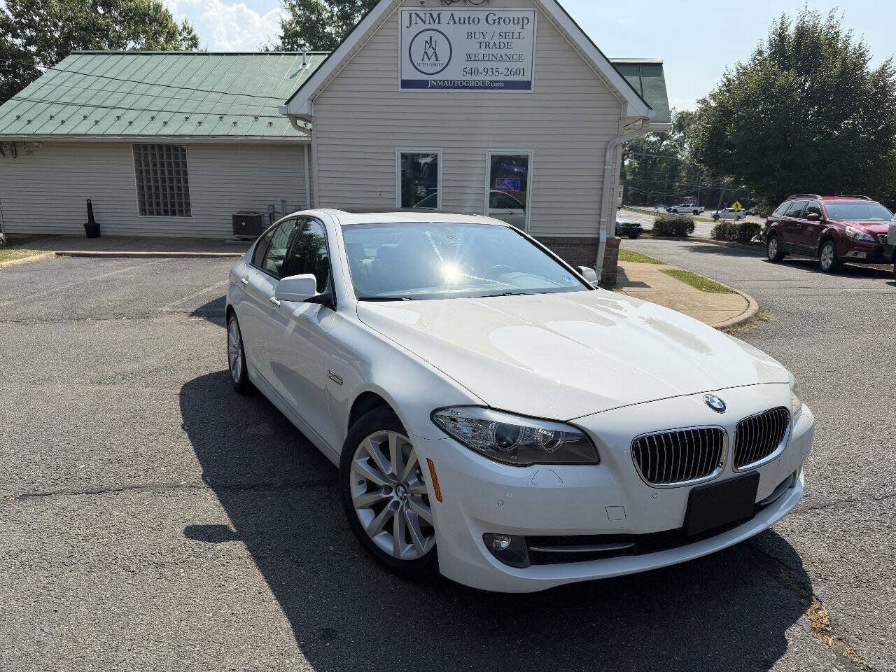 Used 2011 BMW 528i Sedan RWD image 1