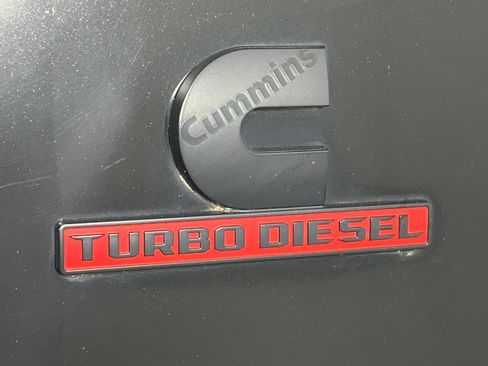 Used 2022 RAM 3500 Laramie AWD/4WD image 10