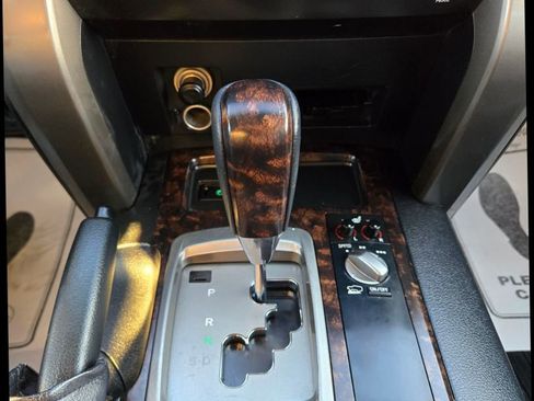 Used 2008 Toyota Land Cruiser image 23