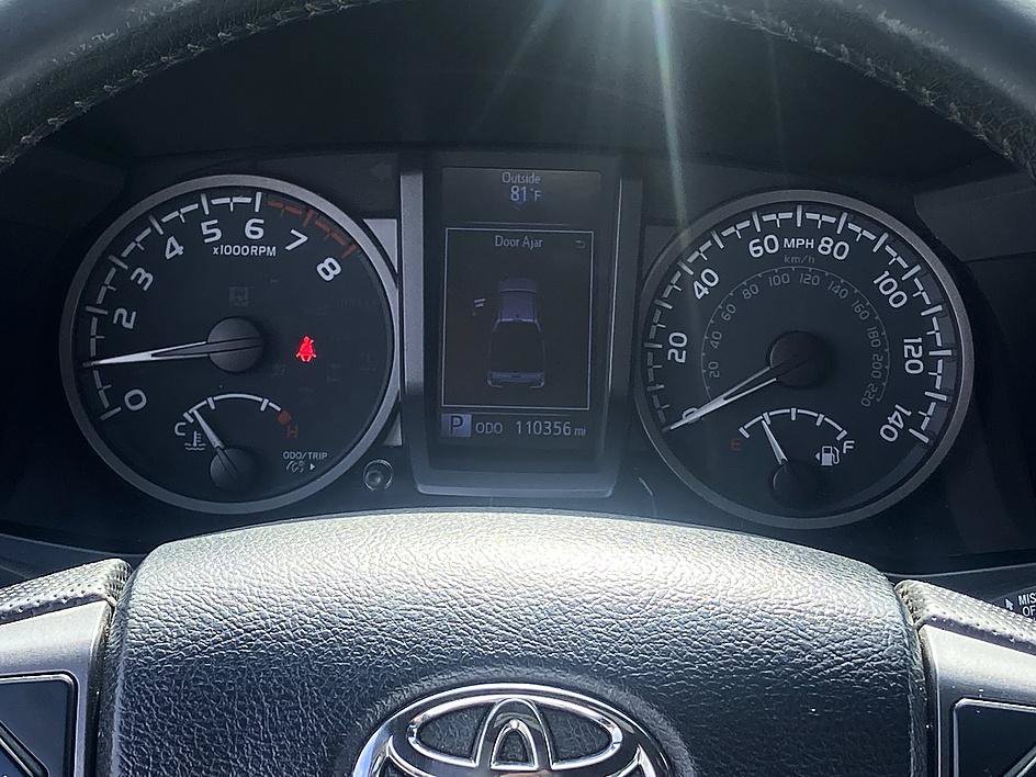 Used 2020 Toyota Tacoma TRD Sport w/ TRD Premium Sport Package AWD/4WD image 22