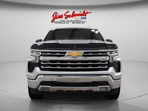 Used 2022 Chevrolet Silverado 1500 LTZ w/ LTZ Convenience Package II AWD/4WD image 2