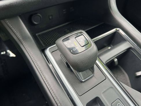 Used 2023 Nissan Pathfinder SL w/ Black Appearance Package image 15