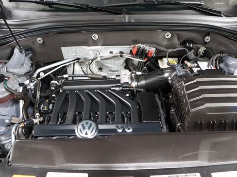 Used 2020 Volkswagen Atlas Cross Sport SEL Premium R-Line image 33