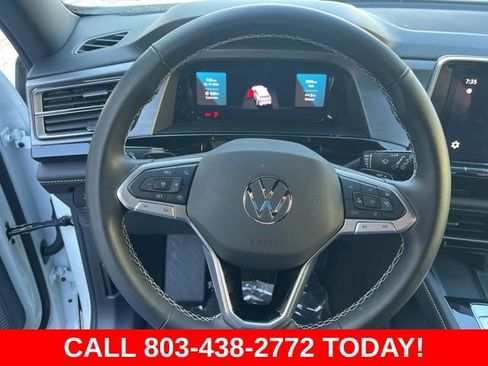 Used 2024 Volkswagen Atlas Cross Sport SE FWD image 18