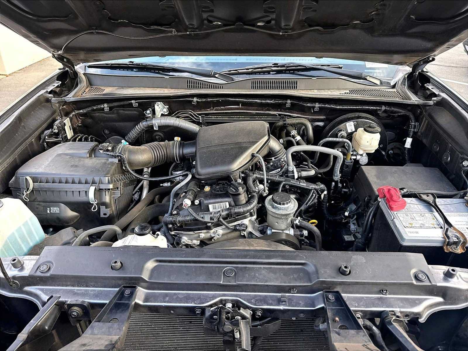 Used 2022 Toyota Tacoma SR5 AWD/4WD image 12