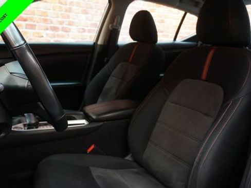 Certified 2024 Nissan Sentra SR FWD image 10