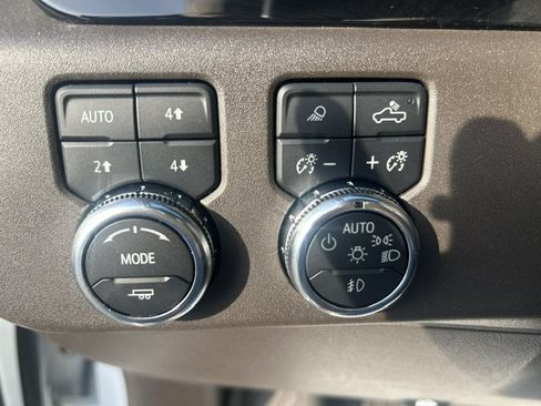 Used 2023 GMC Sierra 1500 SLT w/ SLT Premium Package AWD/4WD image 21