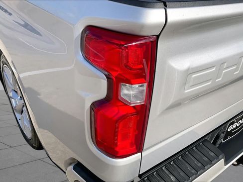 Used 2020 Chevrolet Silverado 1500 Custom w/ Custom Value Package RWD image 26