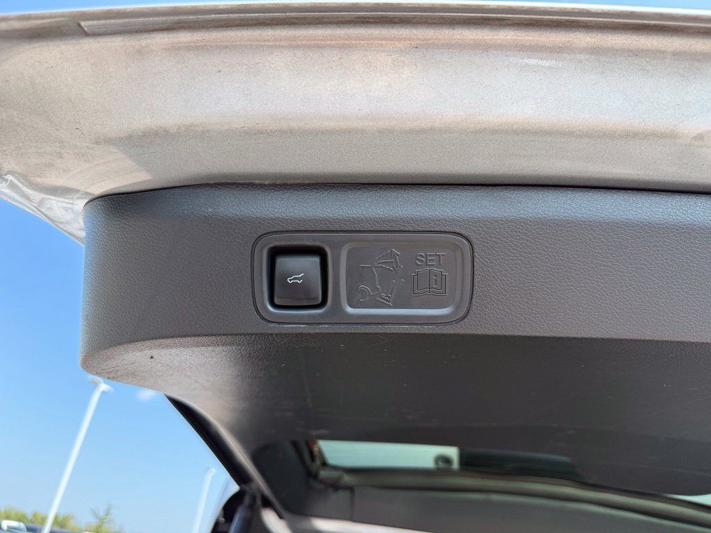 Used 2023 Ford Expedition Limited AWD/4WD image 30