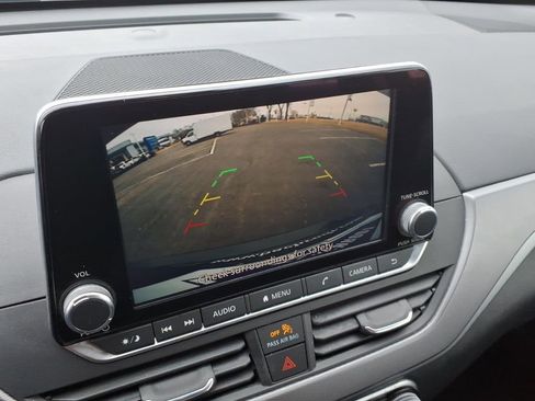 Used 2024 Nissan Altima 2.5 SR image 10