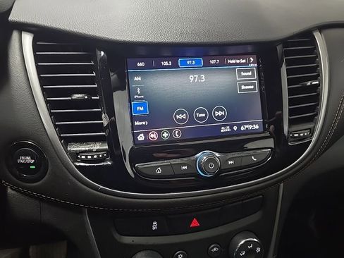 Used 2022 Chevrolet Trax LT w/ Driver Confidence Package image 24