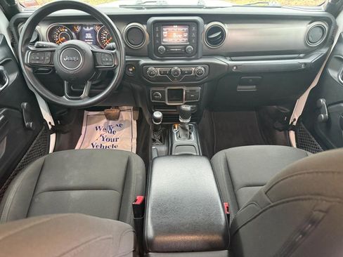 Used 2020 Jeep Gladiator Sport w/ Auxiliary Switch Group AWD/4WD image 13