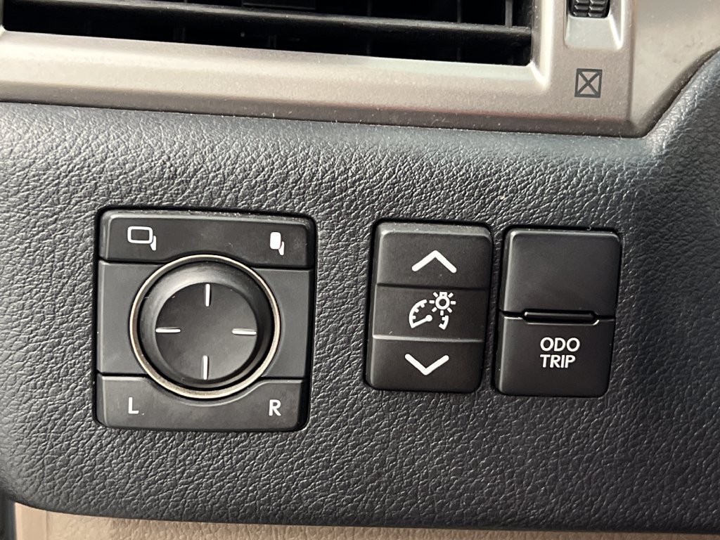 Used 2022 Lexus GX 460 Premium w/ Accessory Package AWD/4WD image 54