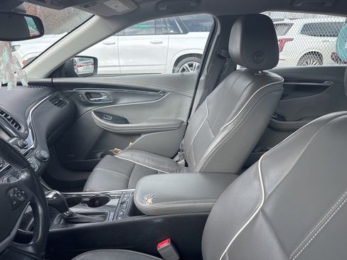 Used 2017 Chevrolet Impala Premier w/ Enhanced Convenience Package image 7