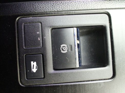 Used 2016 Subaru Legacy 2.5i Limited image 20