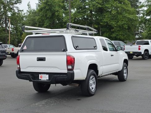 Used 2023 Toyota Tacoma SR RWD image 5
