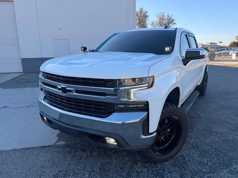Used 2021 Chevrolet Silverado 1500 LT AWD/4WD image 12