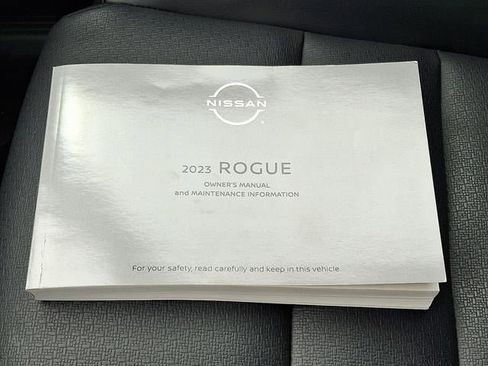 Used 2023 Nissan Rogue SV w/ SV Premium Package image 29