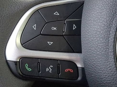 Used 2023 Jeep Renegade Latitude AWD/4WD image 21