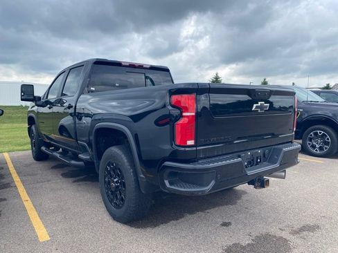 Used 2024 Chevrolet Silverado 2500 LT w/ Midnight Edition AWD/4WD image 12