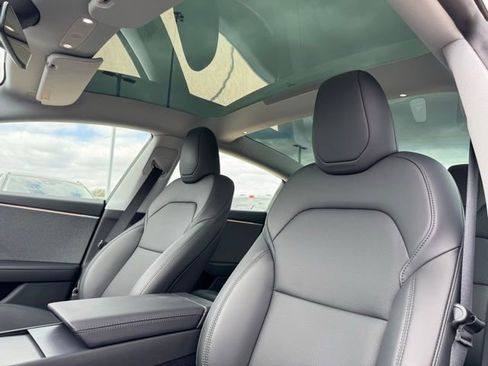 Used 2025 Tesla Model 3 Long Range image 13