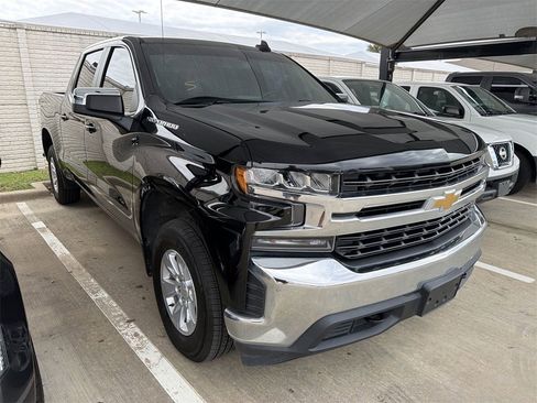 Used 2022 Chevrolet Silverado 1500 LT w/ Bed Protection Package image 2
