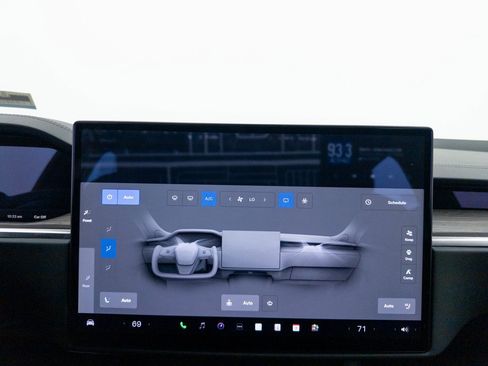 Used 2022 Tesla Model X image 21