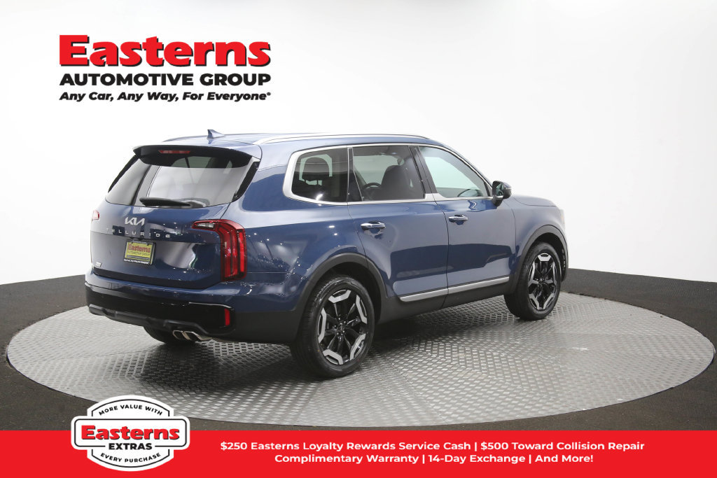 Used 2025 Kia Telluride S FWD image 44