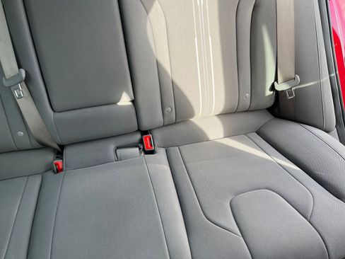 Used 2025 Hyundai Elantra SEL image 40