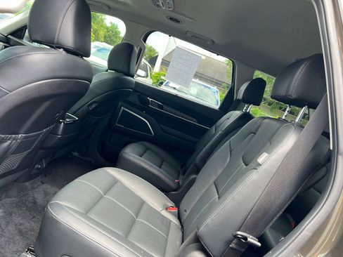 Used 2025 Kia Telluride EX w/ EX Captain's Chair Package FWD image 50