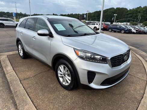 Used 2020 Kia Sorento FWD V6 image 3