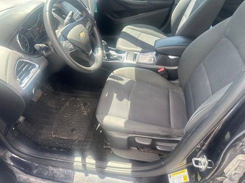 Used 2017 Chevrolet Cruze LT FWD image 4