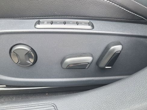 New 2026 Volkswagen Jetta SEL FWD image 17