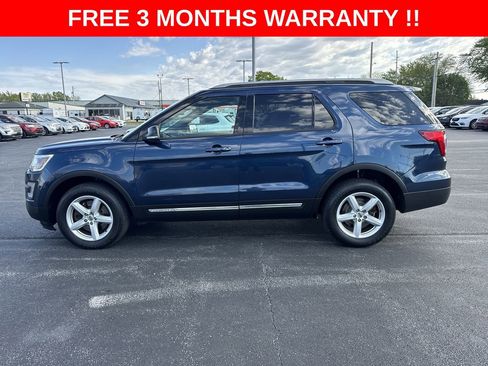 Used 2017 Ford Explorer XLT w/ Equipment Group 202A AWD/4WD image 26