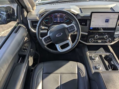 Used 2024 Ford Expedition XLT AWD/4WD image 14
