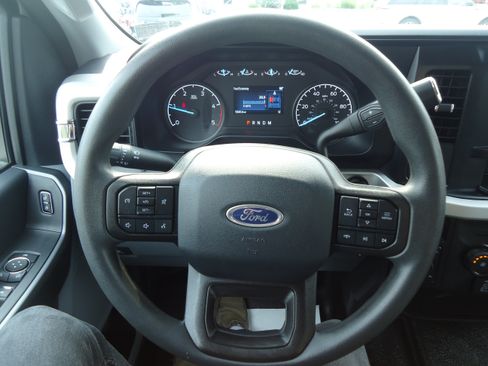 Used 2025 Ford F250 XLT w/ FX4 Off-Road Package AWD/4WD image 15