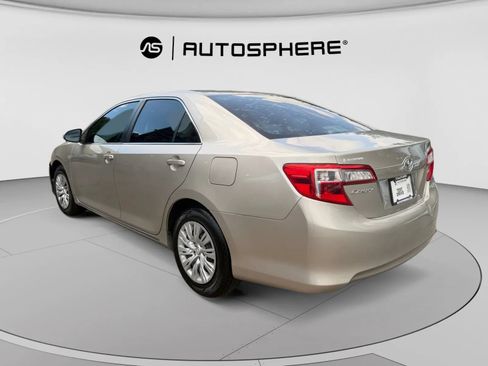 Used 2014 Toyota Camry LE FWD image 7