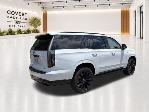Certified 2026 Cadillac Escalade Platinum Sport w/ LPO, ONYX Package AWD/4WD image 13
