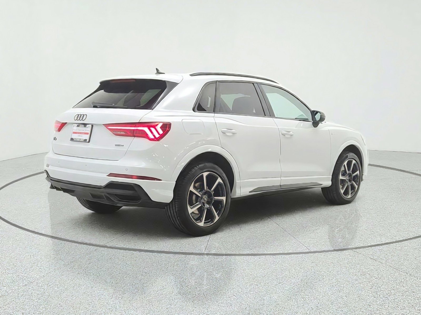 Used 2025 Audi Q3 2.0T Premium Plus w/ Premium Plus Package AWD/4WD image 5