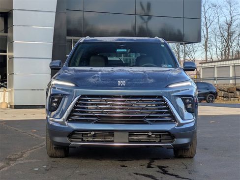 New 2026 Buick Enclave Preferred image 2