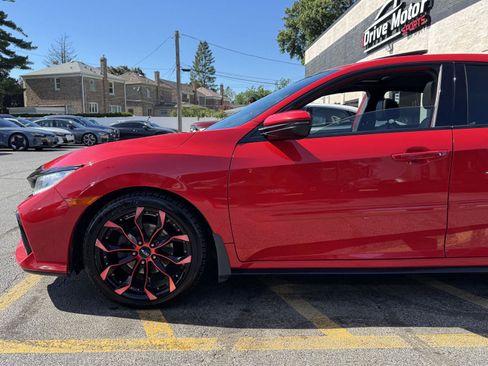 Used 2017 Honda Civic Sport Touring image 2