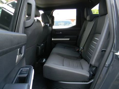 Used 2024 Toyota Tacoma TRD Sport AWD/4WD image 22