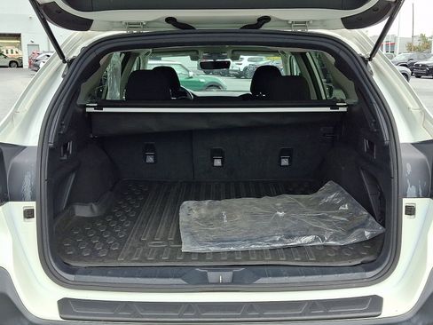 Used 2020 Subaru Outback Premium w/ Popular Package #1 AWD/4WD image 27